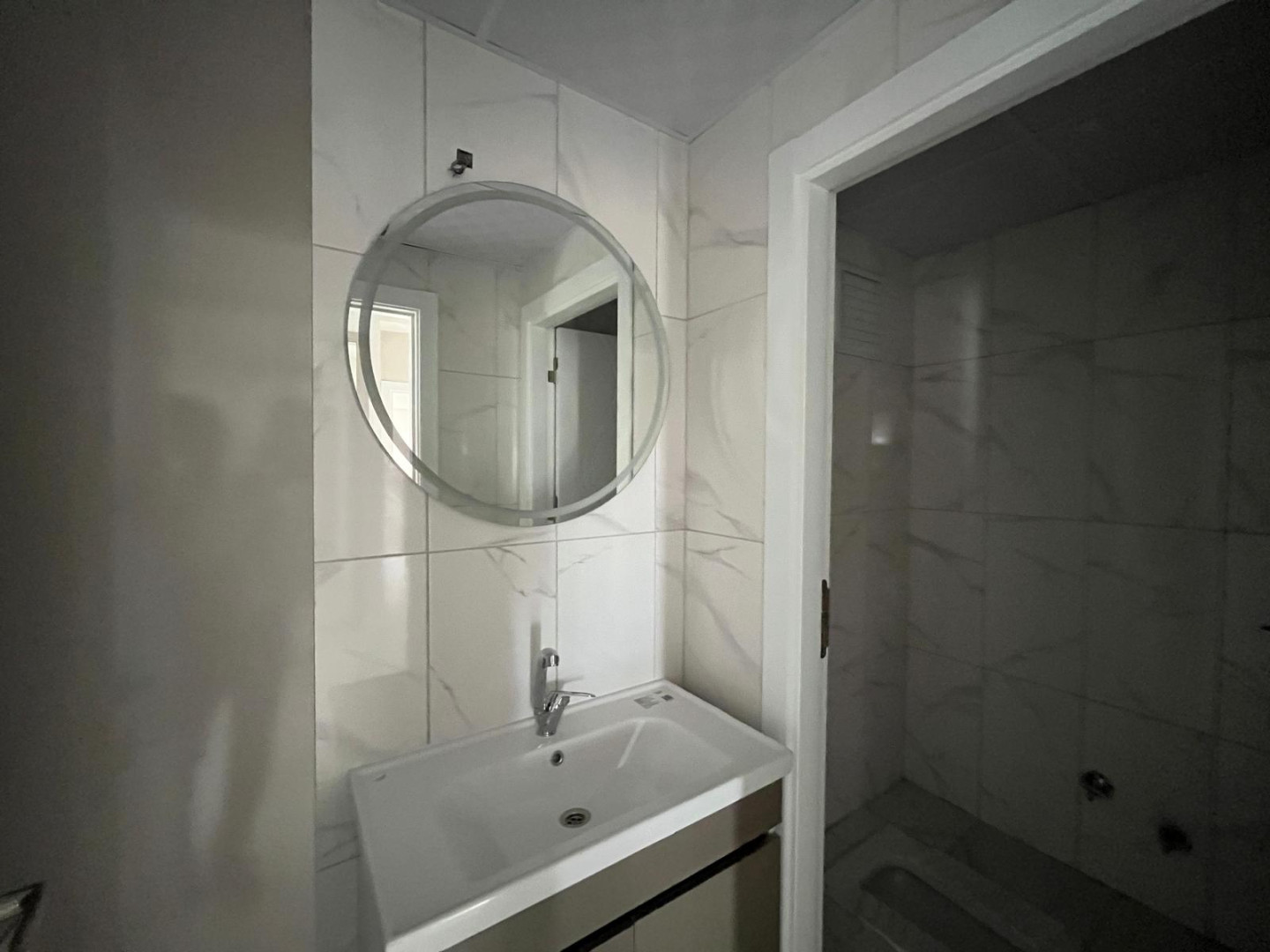 KOSOVA DA SIFIR BALKON TEZGAHLI 3+1 DAİRE